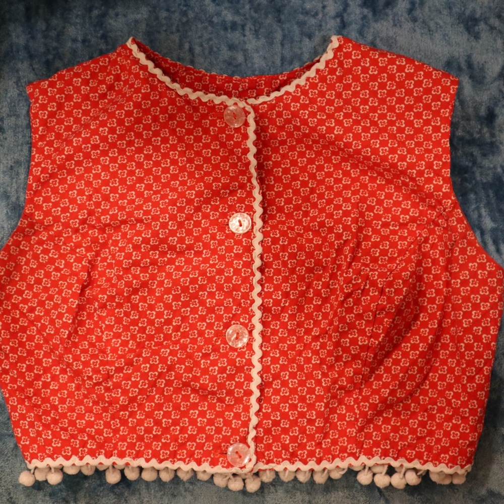 Vintage Floral Crop Too with Pom Poms